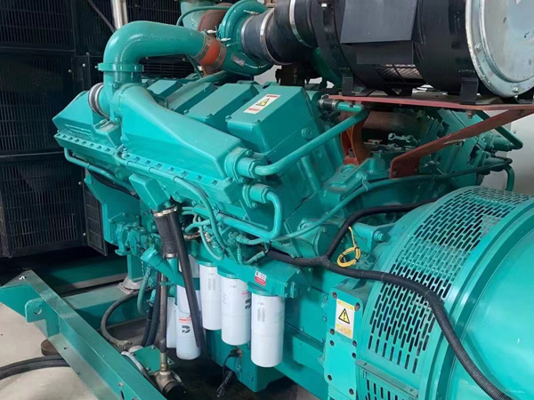 西宁更换100kW柴油发电机组机油时，需要注意哪些事项？